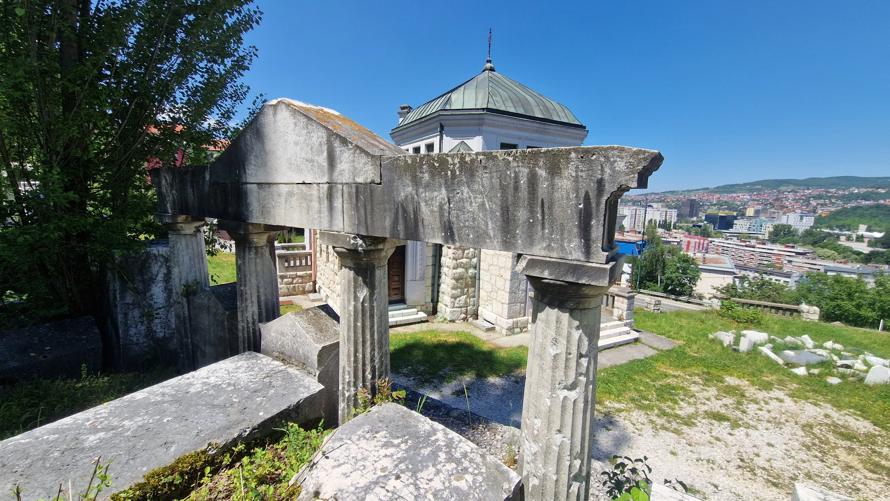Belagerung Sarajevos: Was tat Vučić als Kriegsfreiwilliger auf dem jüdischen Friedhof?