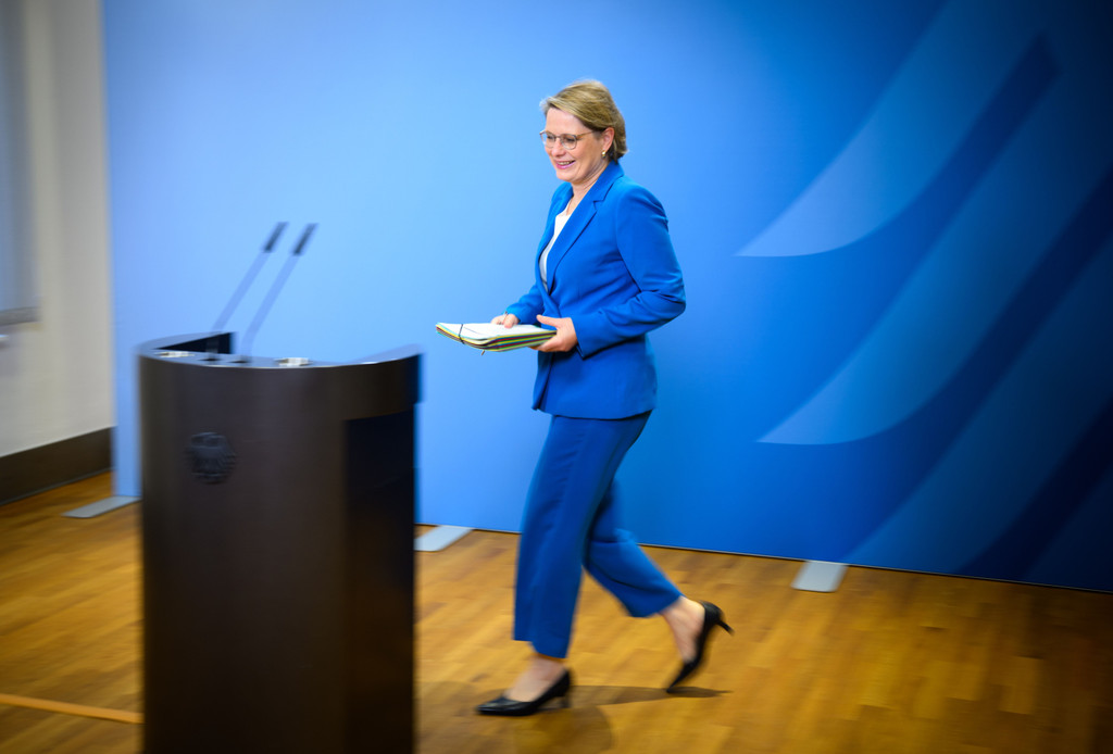 Mehr Hilfe für Opfer von digitaler Gewalt