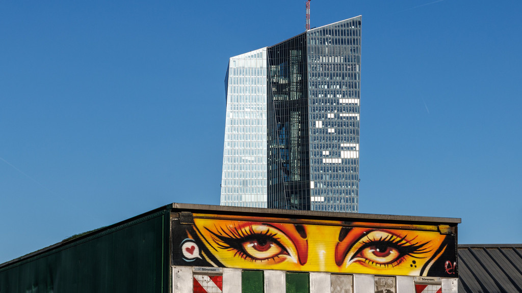 Wer kontrolliert das neue digitale Geld?