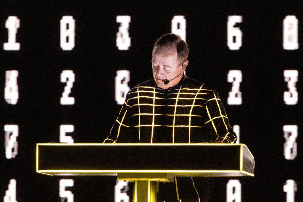 Kraftwerk in der Jahrhunderthalle Die Elektro-Legende spielt in der ausverkauften Jahrhunderthalle auf.