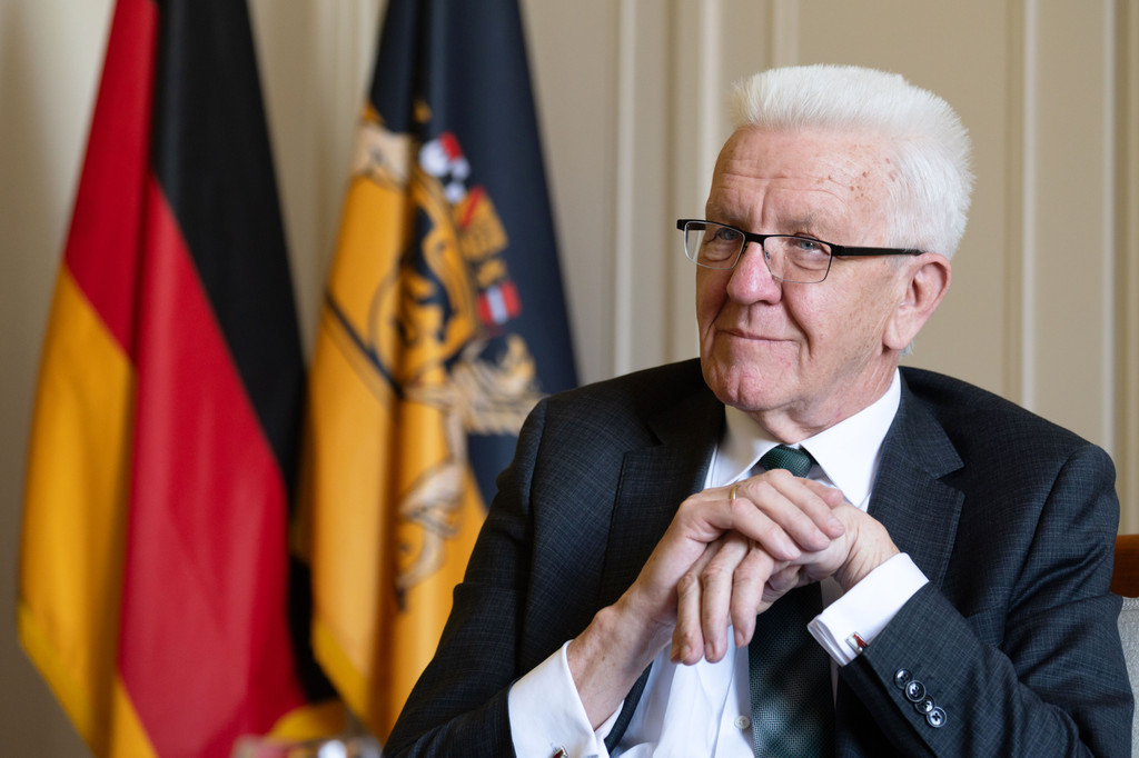 Winfried Kretschmann - Exit-Interview mit dem scheidenden Ministerpräsidenten von Baden-Württemberg. Zum Ende seiner Amtszeit zieht der erste Grüne Regierungschef eines deutschen Bundeslandes Bilanz.