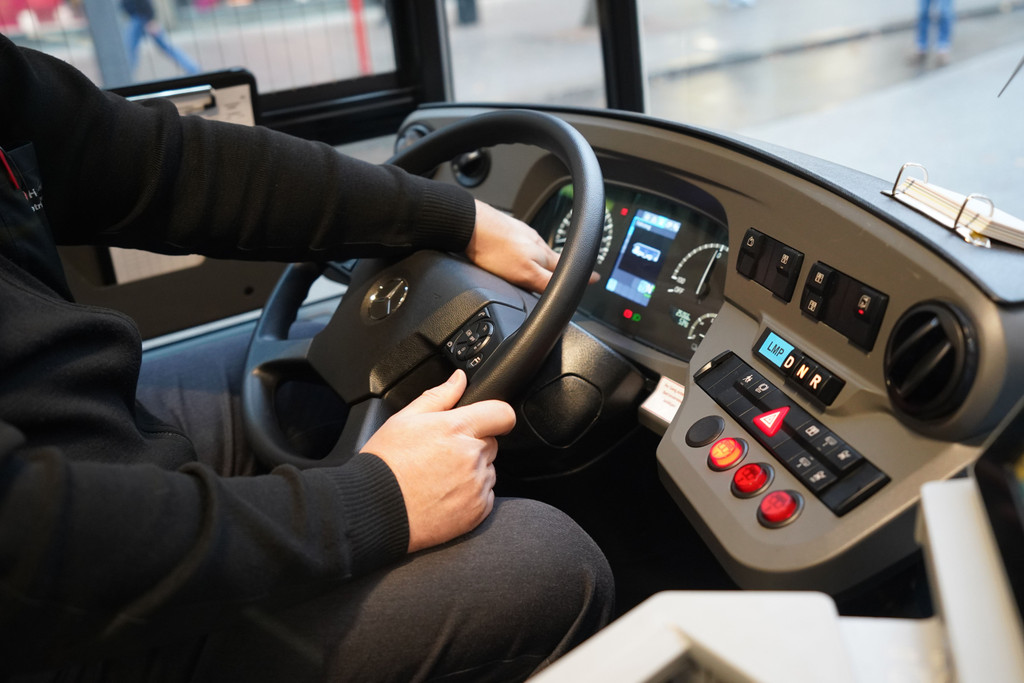 Busfahrer Symbolbild