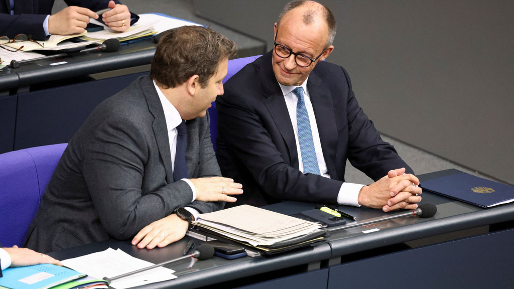 Der Kanzler und seine Truppen