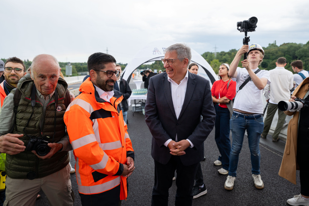 Inbetriebnahme der A66 Salzbachtalbrücke Nord - Verkehrsfreigabe dieser wichtigen Verkehrsbrücke bei Wiesbaden.
