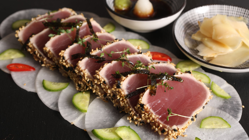 So geht Thunfisch-Tataki