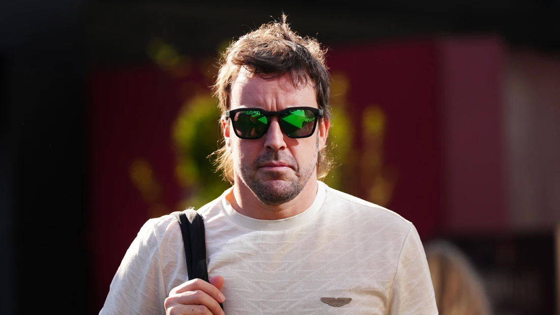 Auf dem Weg zum nächsten Rennen: Fernando Alonso