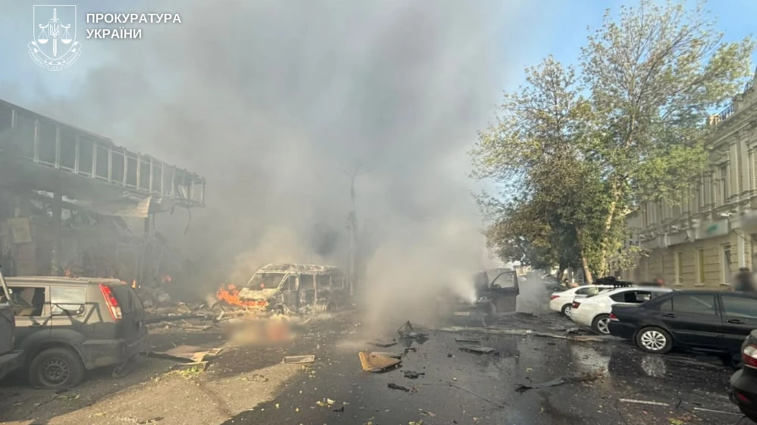 Eine von der ukrainischen Staatsanwaltschaft veröffentlichte Aufnahme nach einem russischen Angriff auf Pawlohrad am Donnerstag