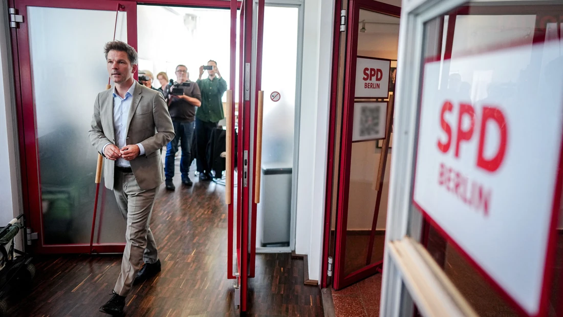 Steffen Krach am Donnerstag nach einer Pressekonferenz in der Berliner SPD-Zentrale