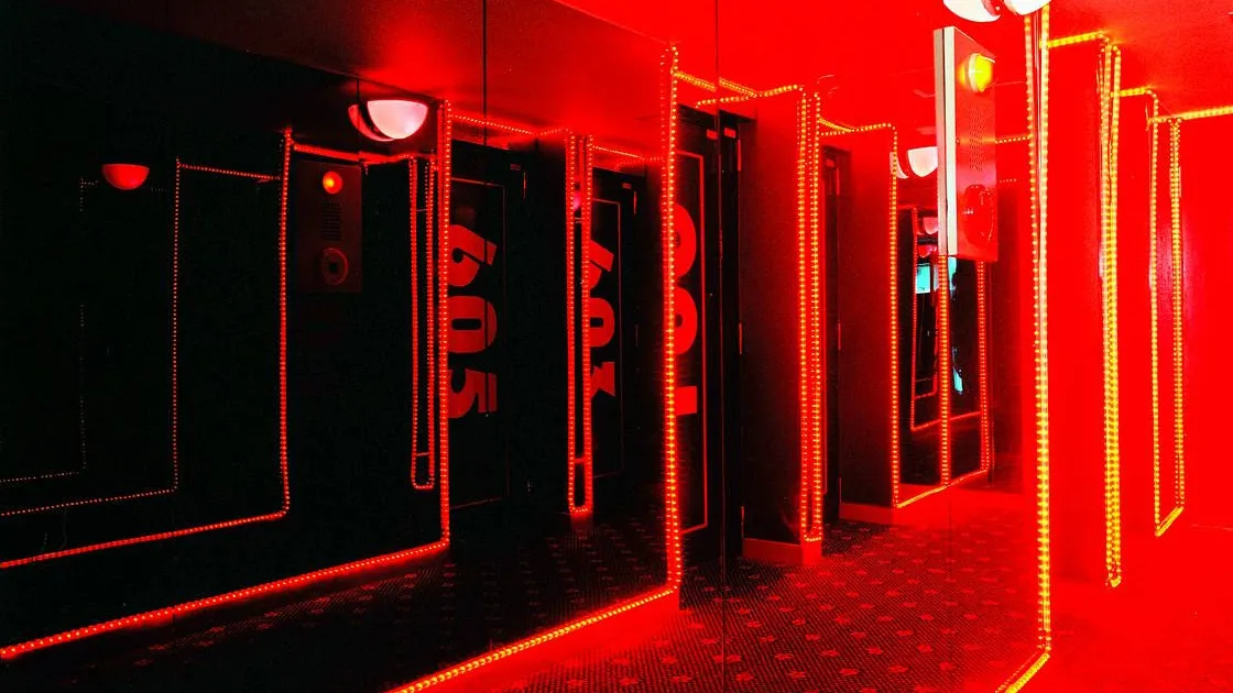 Im „Casa de Due“ in Tokio wird schon am Eingang für Stimmung gesorgt.
