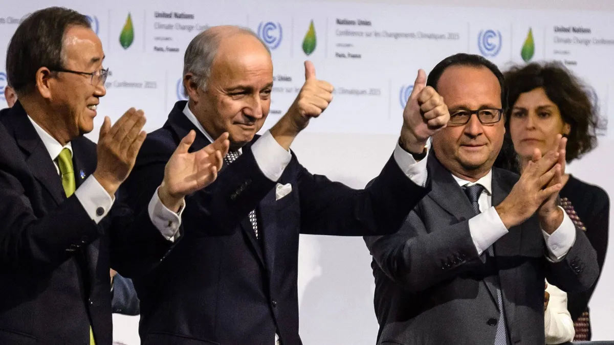 Nach der Konferenz feierten die Verantwortlichen den Klimapakt und sich selbst.