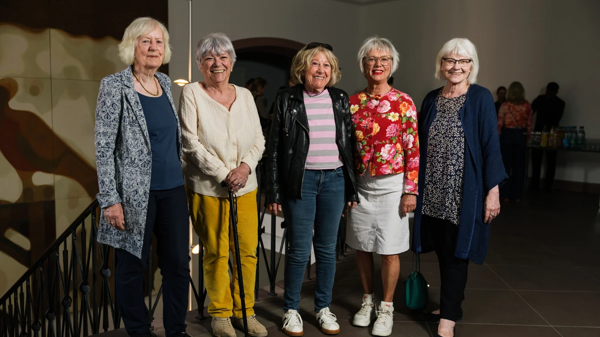 Gründerinnen und langjährige Mitarbeiterinnen des Vereins „Frauen helfen Frauen“ (von links): Margrit Brückner, Brigitte Ghureischian, Renate Kaufhold, Claudia Prinz und Bettina Eichhorn