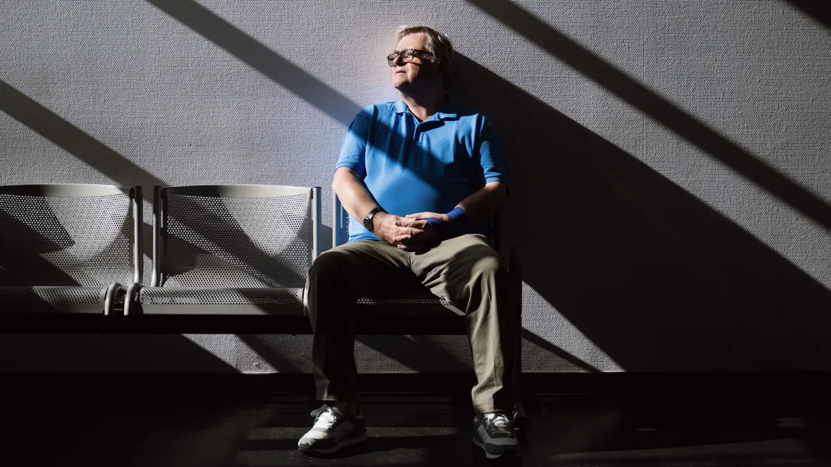 Bernd Loebe, Intendant und Geschäftsführer der Oper Frankfurt, in seinem Haus