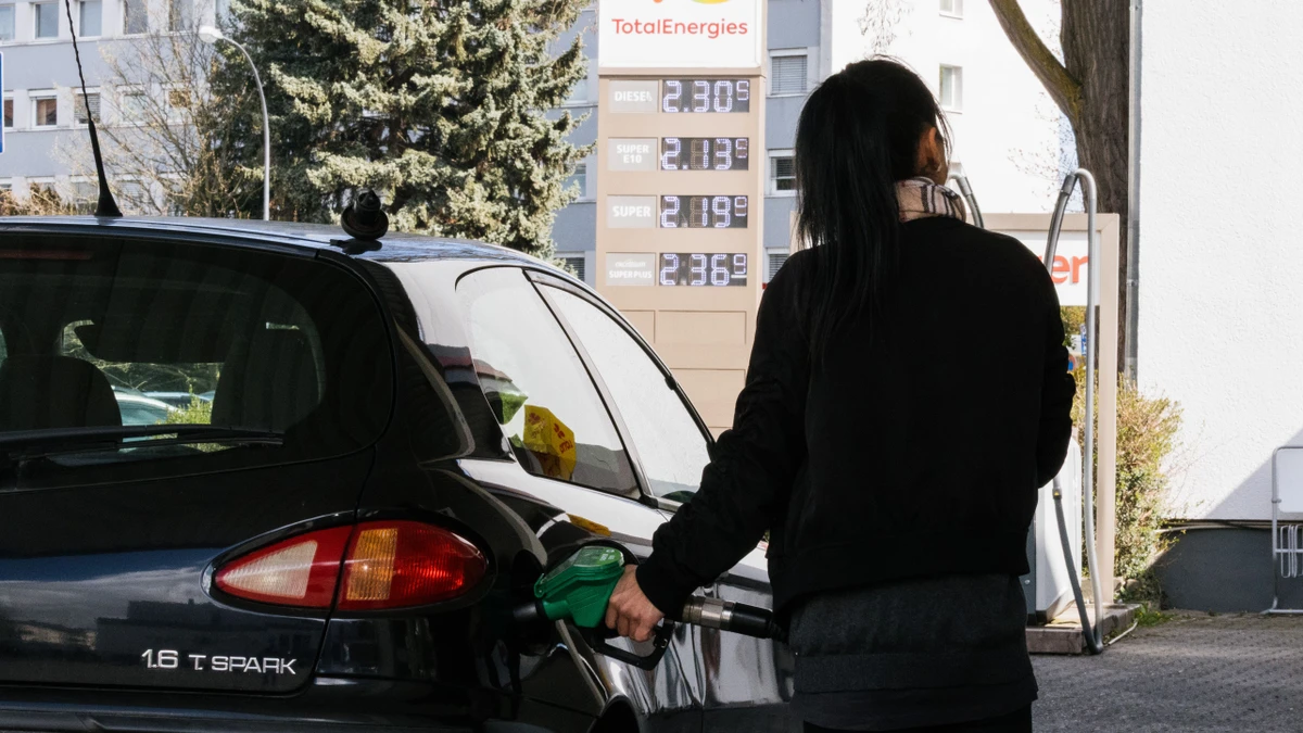 Jeden Tag eine neue Überraschung an der Tankstelle