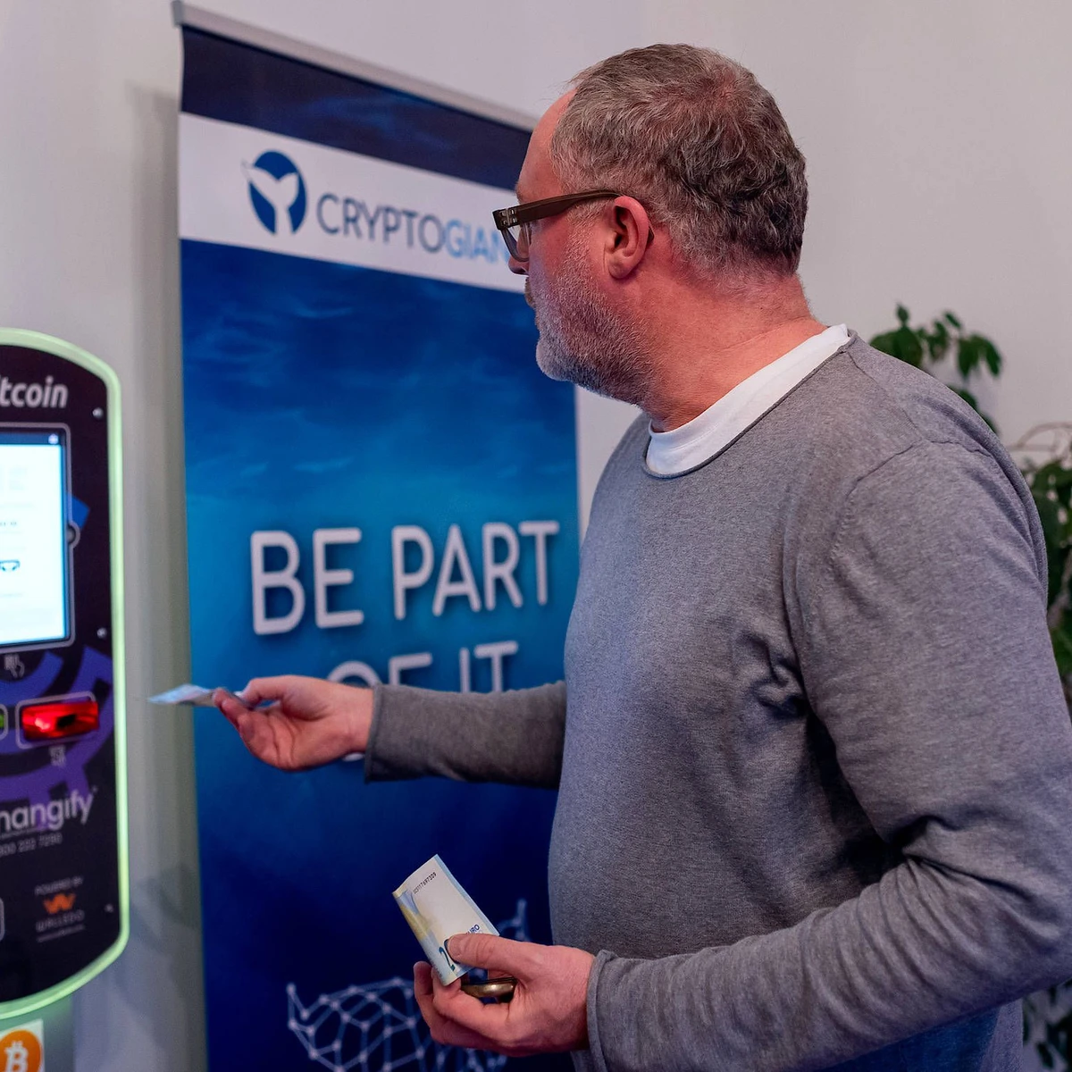 Frankfurts erster Bitcoin-Automat ist da | FAZ