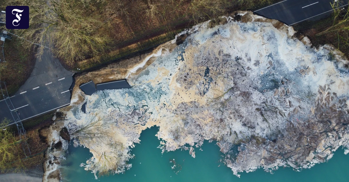 Coesfeld-Kreisstra-e-bricht-auf-etwa-80-Metern-ein