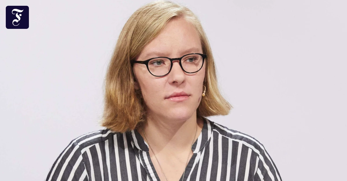 Raphaela-Edelbauer-im-Gespr-ch-Ich-glaube-nicht-dass-ich-schon-Fans-habe-