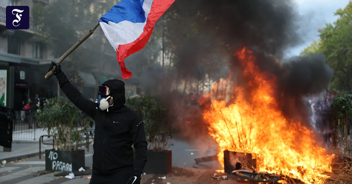 Protests in France: Riots and 272 arrests