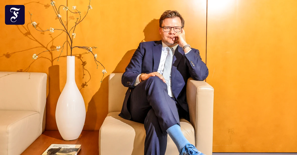 Umweltminister Schneider gegen Reiche: "Wer gegen Erneuerbare zu Felde zieht, schadet dem nationalen Interesse&ldquo;