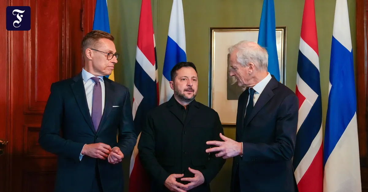 Liveblog Ukrainekrieg: Selenskyj: Ukraine muss an möglichem Treffen von Putin, Trump und Xi teilnehmen