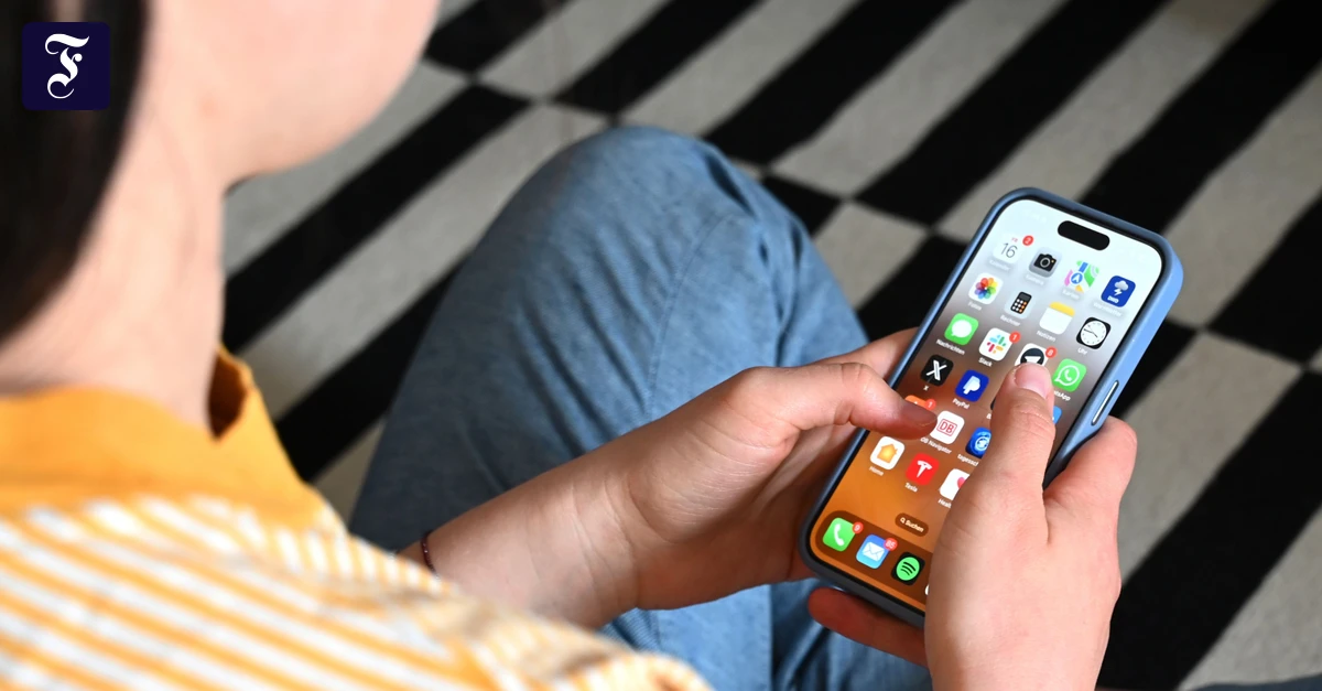 Social-Media-Verbot-Hessens-Kultusminister-will-nicht-l-nger-warten