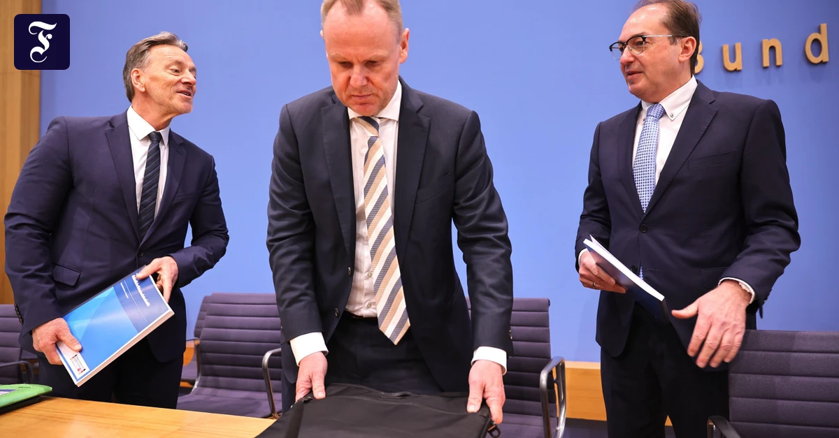 Kriminalstatistik: Brauchen Politiker besonderen Schutz?