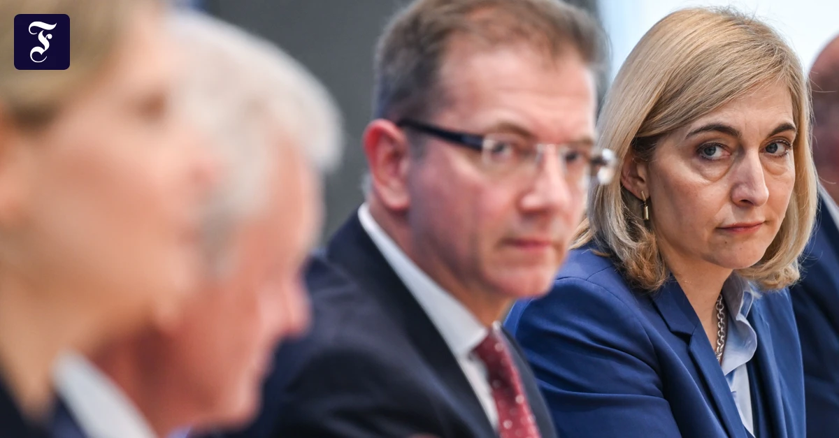 F.A.Z. Podcast für Deutschland: Warken zu Krankenkassenreform: „Koalition wird kontrovers diskutieren“