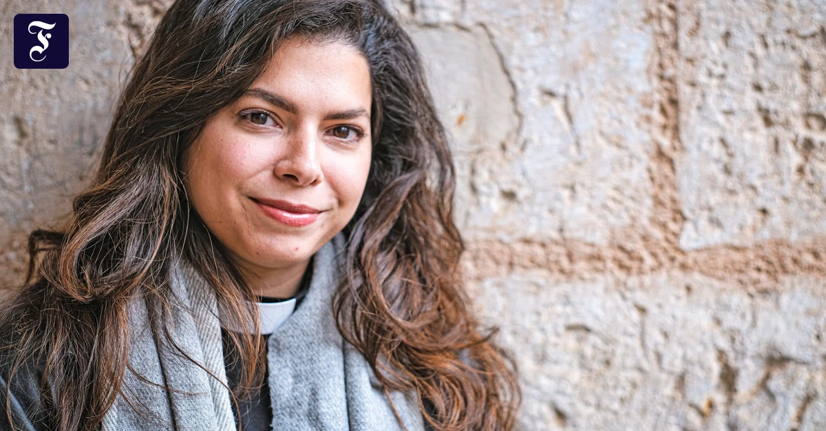 Sally-Azar-Die-erste-Pastorin-im-Heiligen-Land