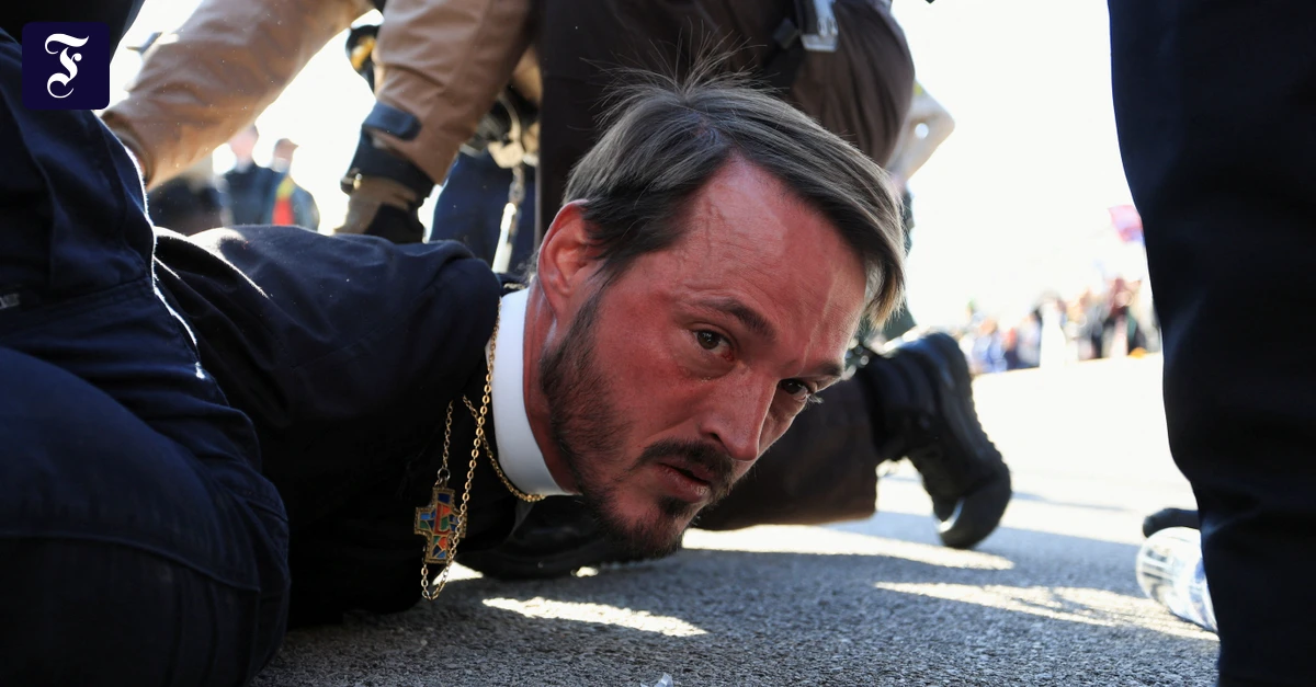 Liveblog-USA-unter-Trump-Geistliche-verklagen-Trump-und-US-Innenministerium