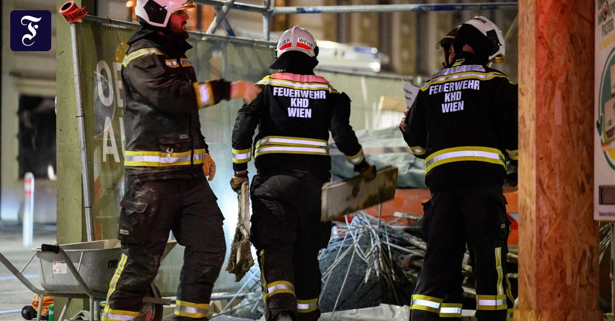 in Wien: Vier Bauarbeiter von herabstürzendem Gerüst und Beton getötet