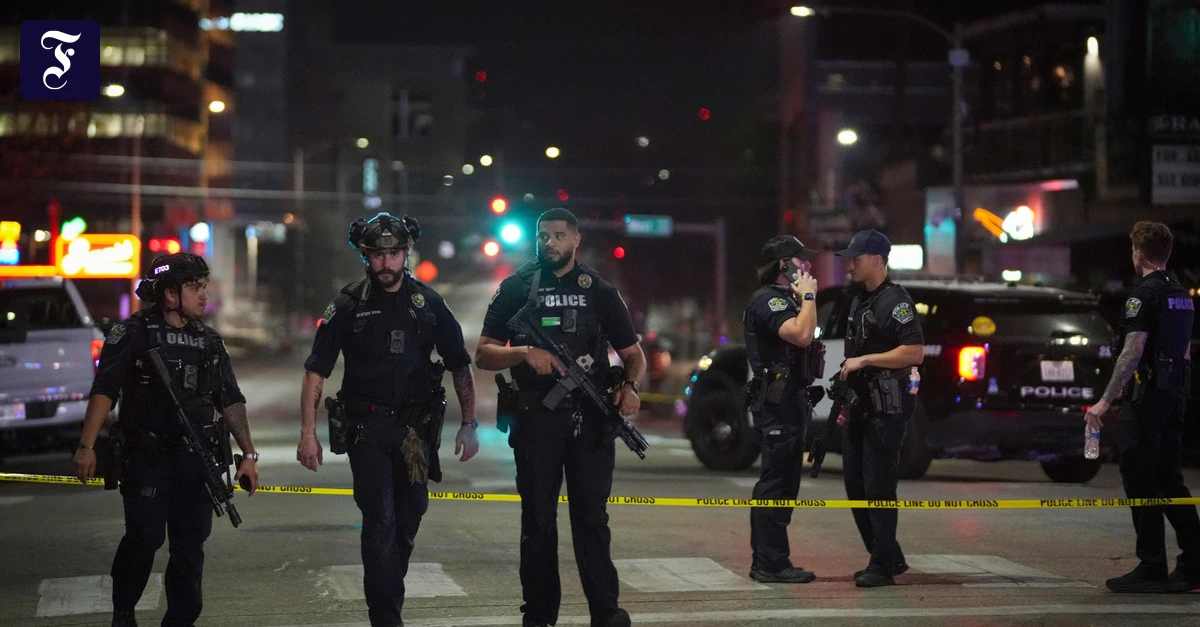 テキサスのバーで銃撃、テロの可能性あり