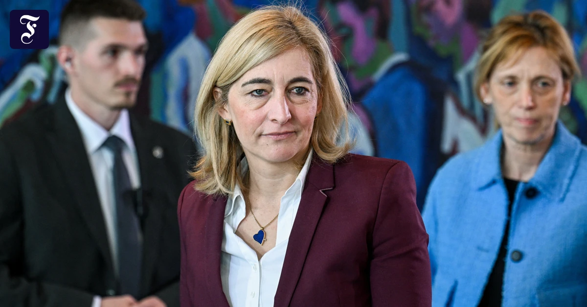 Germany News: Health Austerity Backlash, Kerosene Summit, and Hannover Messe Arms Focus