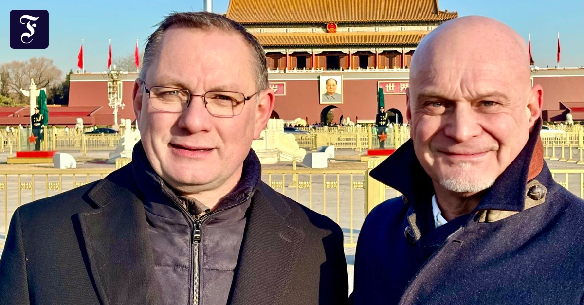 Chrupallas-China-Reise-Bummel-durch-den-Ein-Parteien-Staat