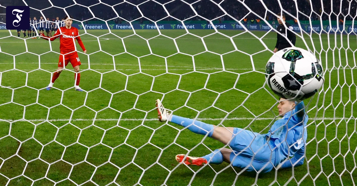 DFB-Pokal-Viertelfinale-Freiburg-gewinnt-das-Elfmeterschie-en-in-Berlin