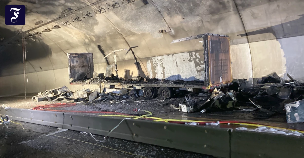 Engelberg Tunnel on A81 partially reopened after fire