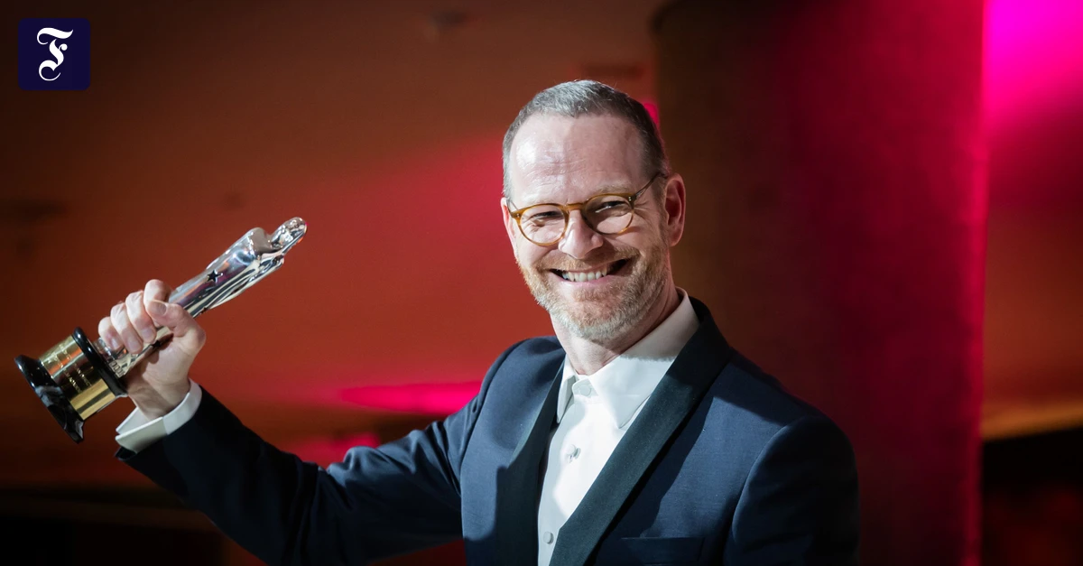 Europ-ischer-Filmpreis-Joachim-Triers-Sentimental-Value-als-bester-Spielfilm-ausgezeichnet