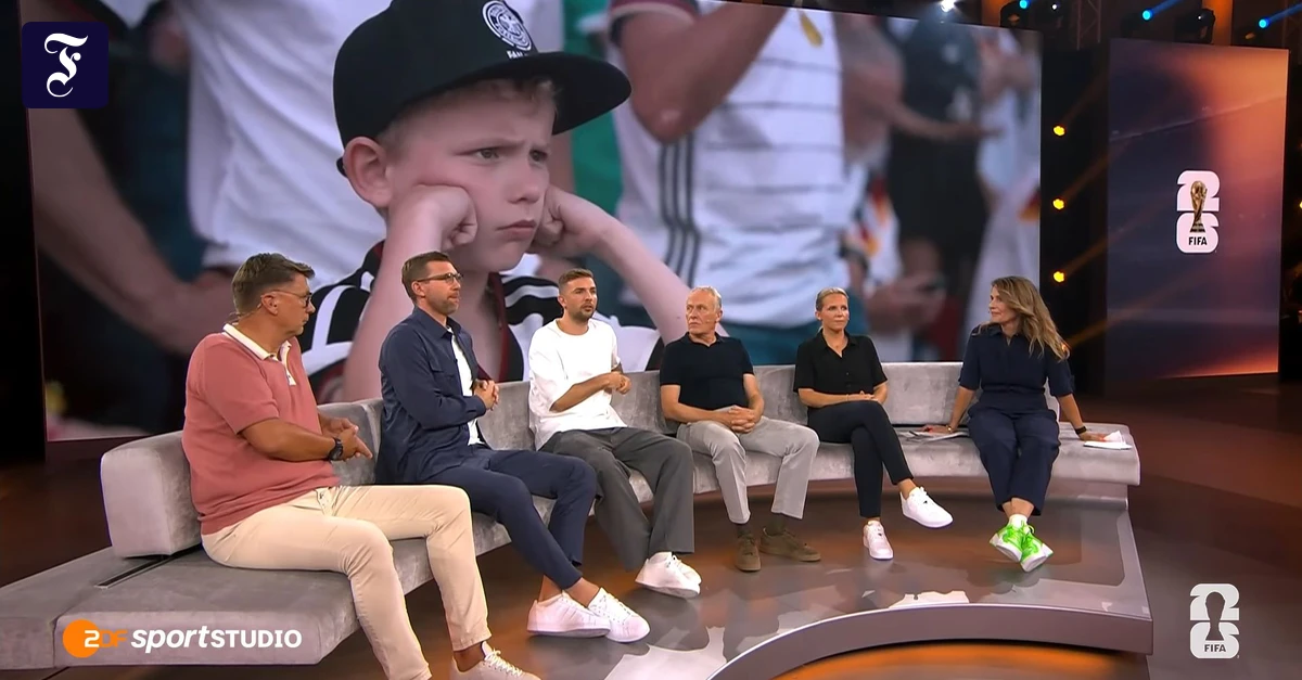 Fu-ball-und-Schuhe-Die-Invasion-der-wei-en-Sneaker