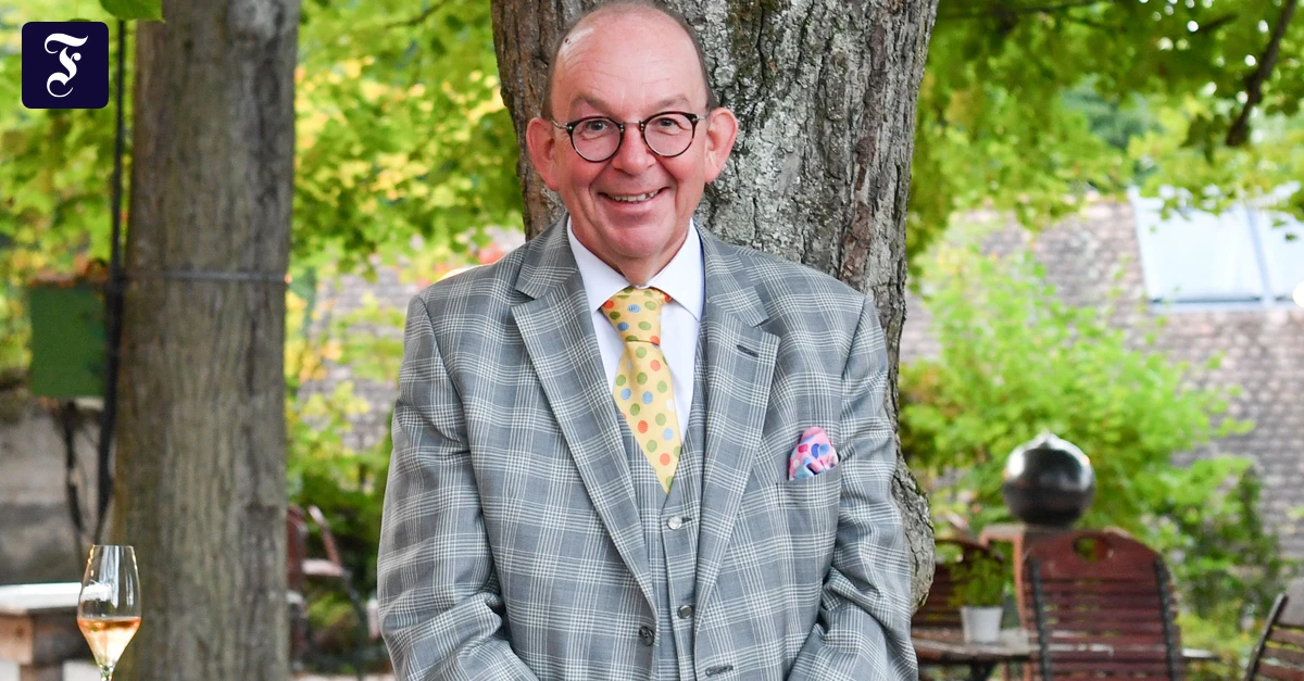 Denis-Scheck-im-Interview-Die-Deutschen-sind-von-einem-Entr-mpelungswahn-befallen-warum-nur-