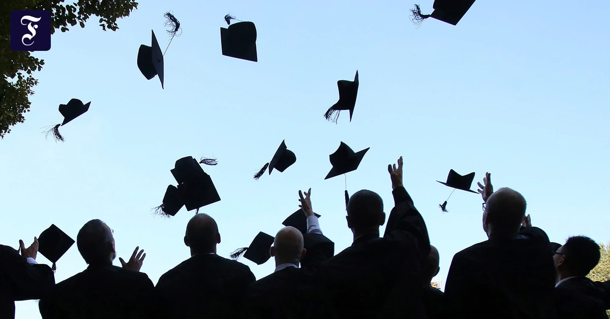 BWL-Studenten-fragen-den-Avatar-So-funktioniert-der-KI-Professor-der-nie-m-de-wird