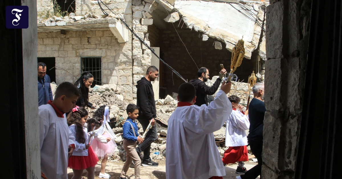 Leo-XIV-besucht-Libanon-Sie-will-dem-Papst-keine-Blumenstr-u-e-binden