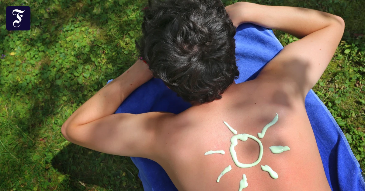 Sonnenschutz-So-kann-man-sich-allein-den-R-cken-eincremen