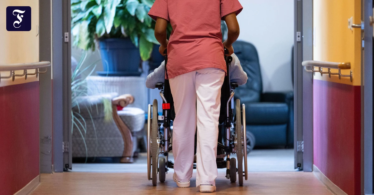 Zuzahlungen-gestiegen-Pflege-im-Heim-wird-noch-teurer