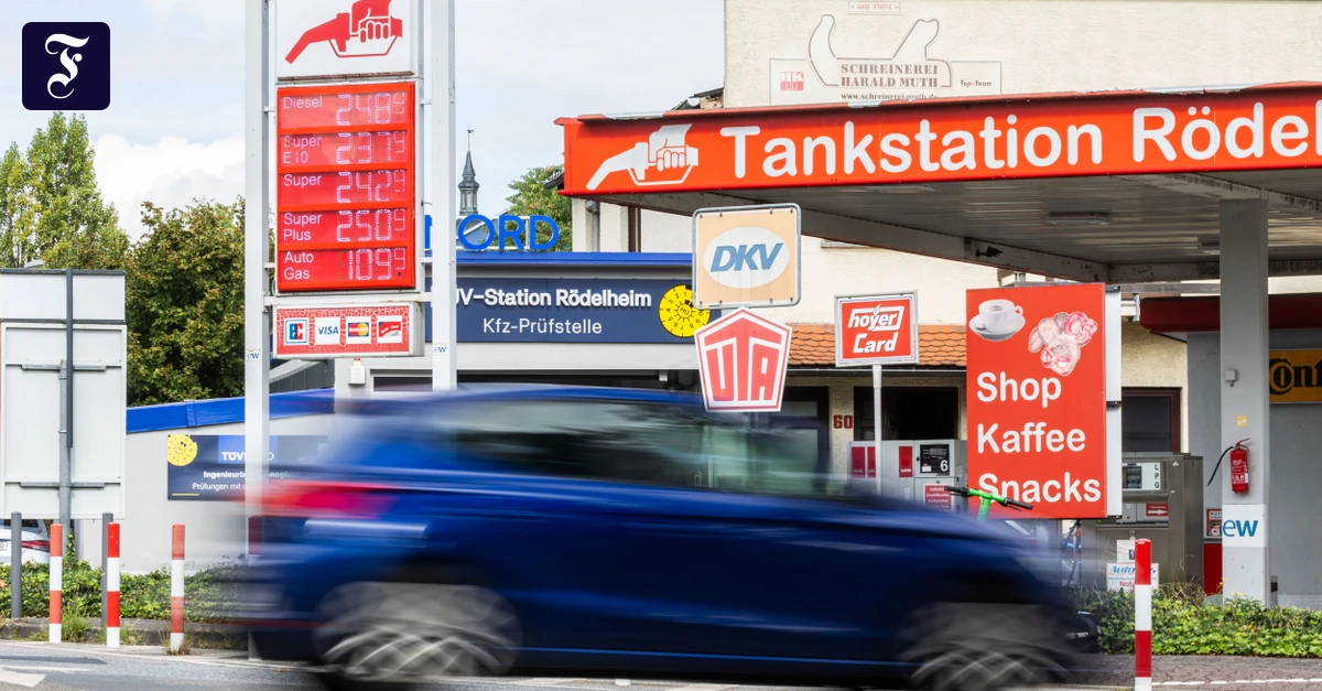 Benzin für mehr als drei Euro: Was bedeutet der Ölpreisanstieg für die ...