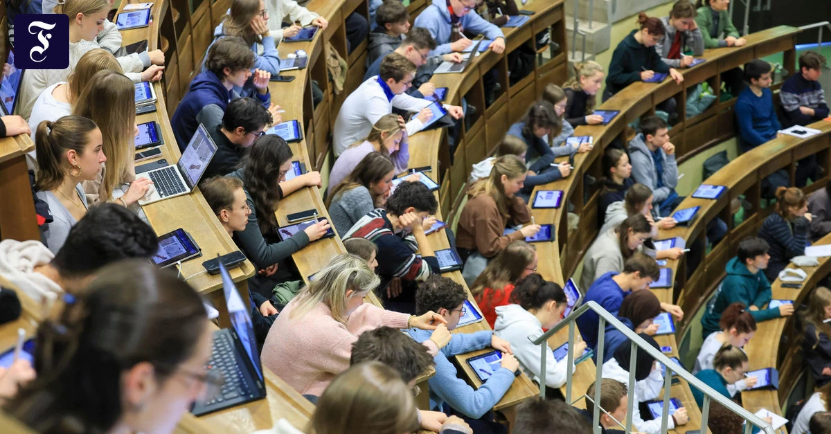 Künstliche Intelligenz: Warum Universitäten jetzt zurück zur Klausur müssen