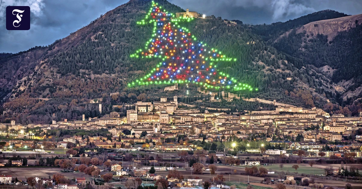 Advent-in-Italien-Der-Weltrekord-Weihnachtsbaum