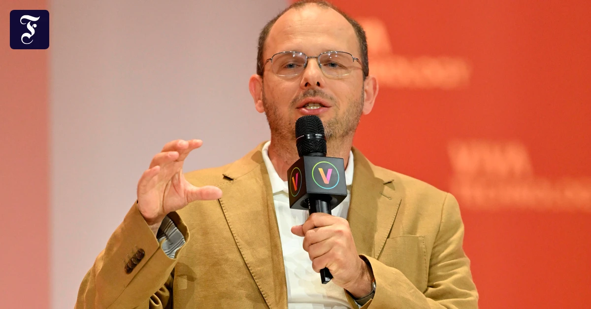 Thomas-Dohmke-im-Portr-t-Der-Programmierer-aus-dem-Plattenbau