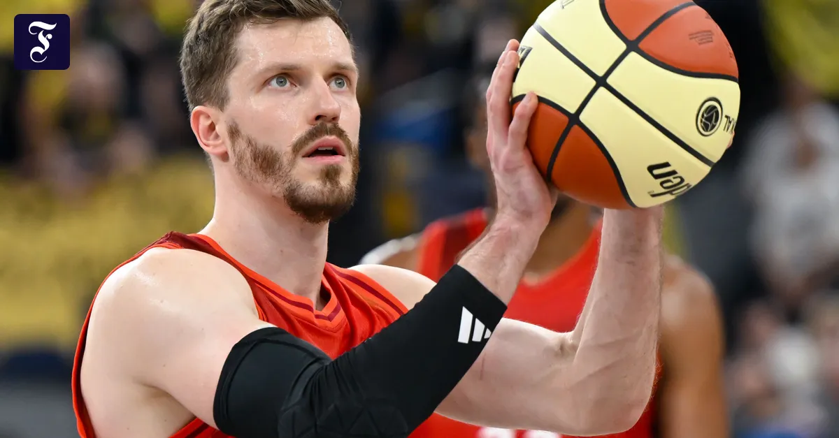 Basketball: Andreas Obst extends his contract with FC Bayern.