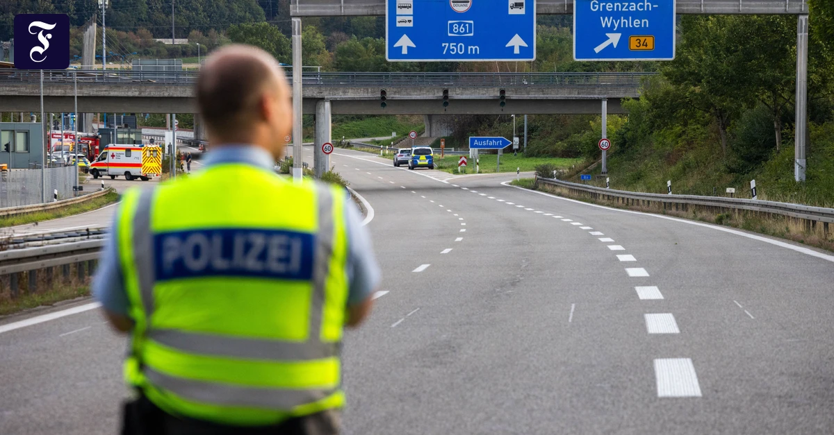 Suspected explosives on the German-Swiss border