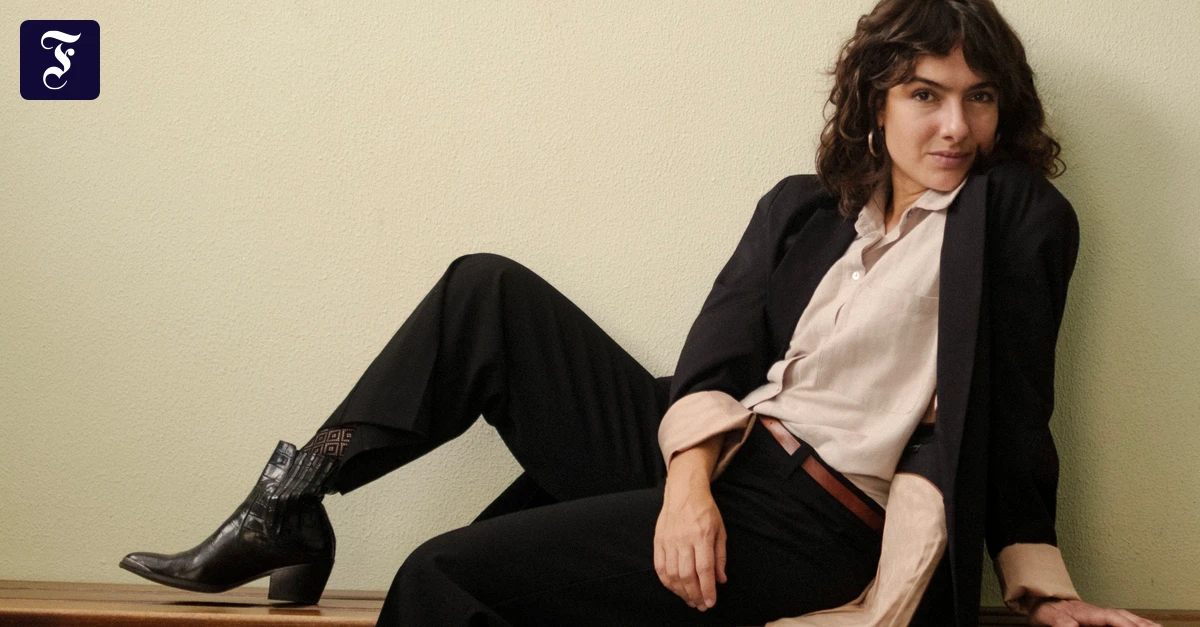 B-cher-Podcast-An-der-Grenze-zur-Gewalt-Son-Lewandowski-ber-ihren-Roman-Die-Routinen-