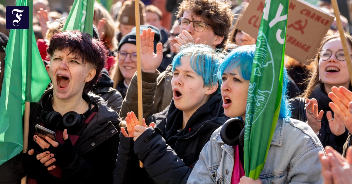 Ein-Jugendparlament-f-r-Frankfurt-Kinder-ohne-Macht