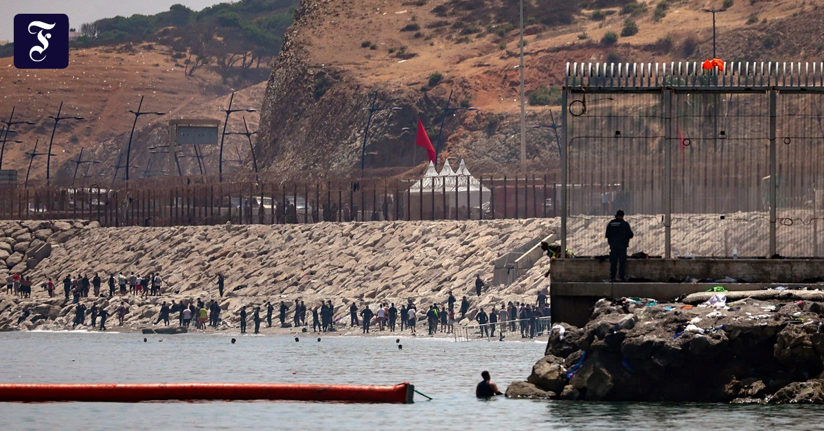 Ceuta: Authorities prepare for up to 200 drownings